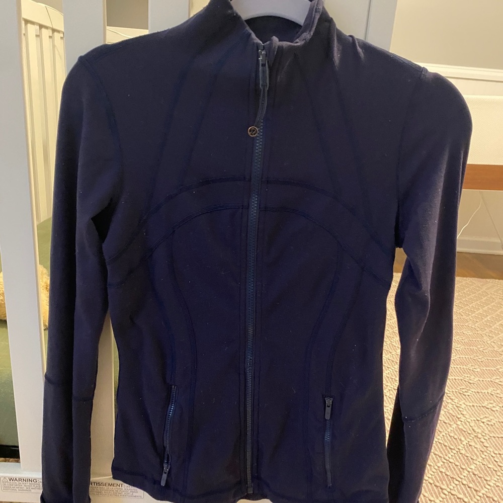 Lululemon size 6 define jacket navy